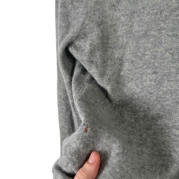 Worthington 100% Cashmere Grey Sweater Capsole Minimalist FLAW Womens Large - Picture 2 of 5